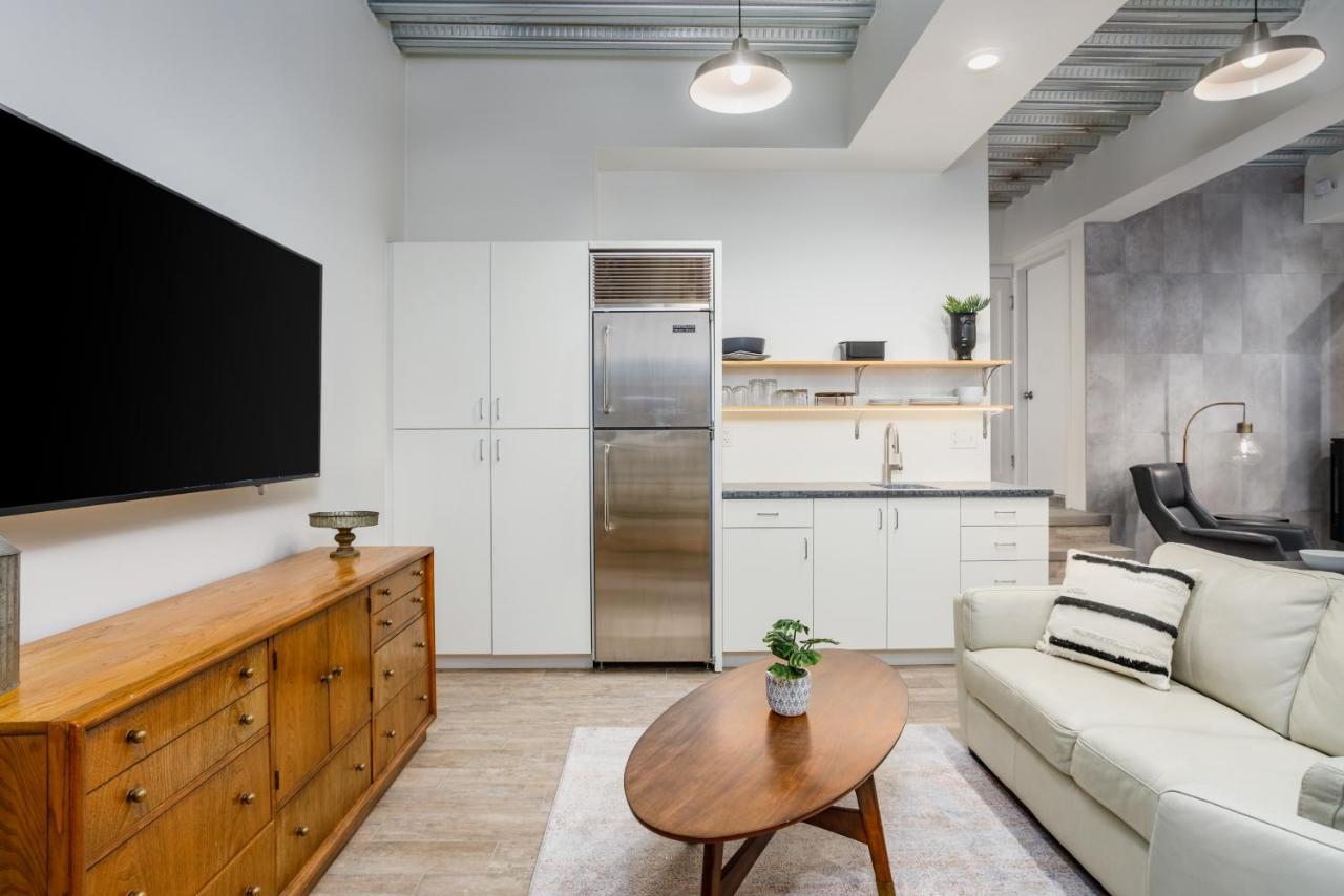 Вилла Downtown Contemporary Cove Анкоридж Экстерьер фото