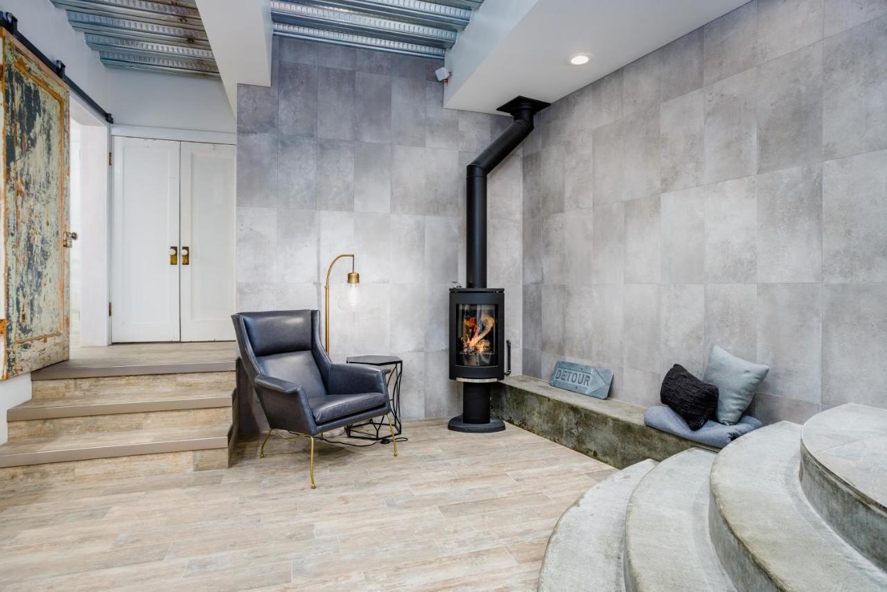 Вилла Downtown Contemporary Cove Анкоридж Экстерьер фото