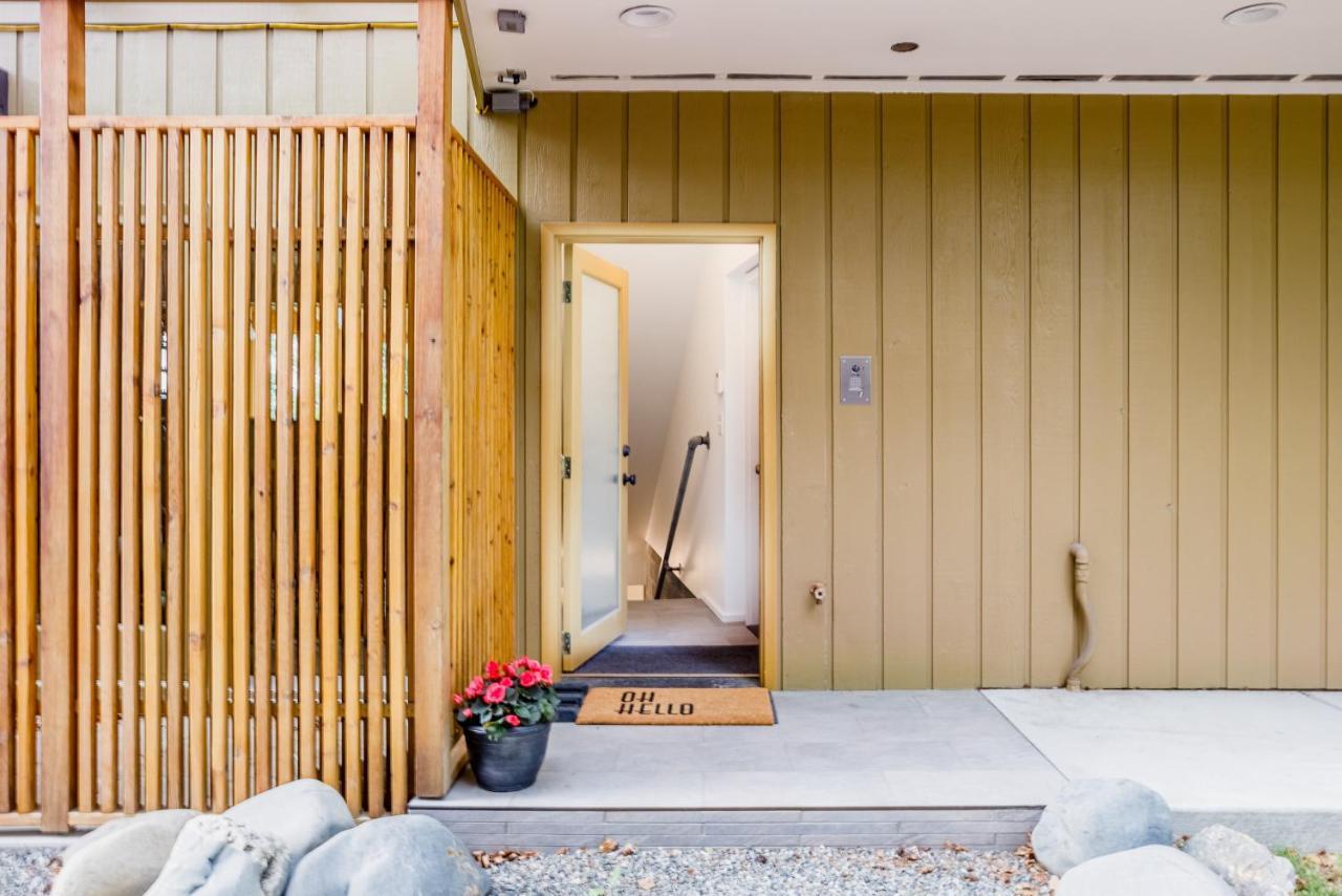 Вилла Downtown Contemporary Cove Анкоридж Экстерьер фото